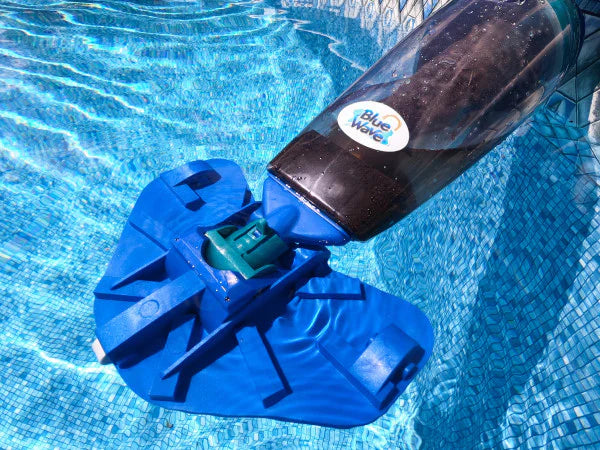 Blue Wave® Pool Blaster® Fusion™ PV-10 Hand-Held Lithium Cleaner